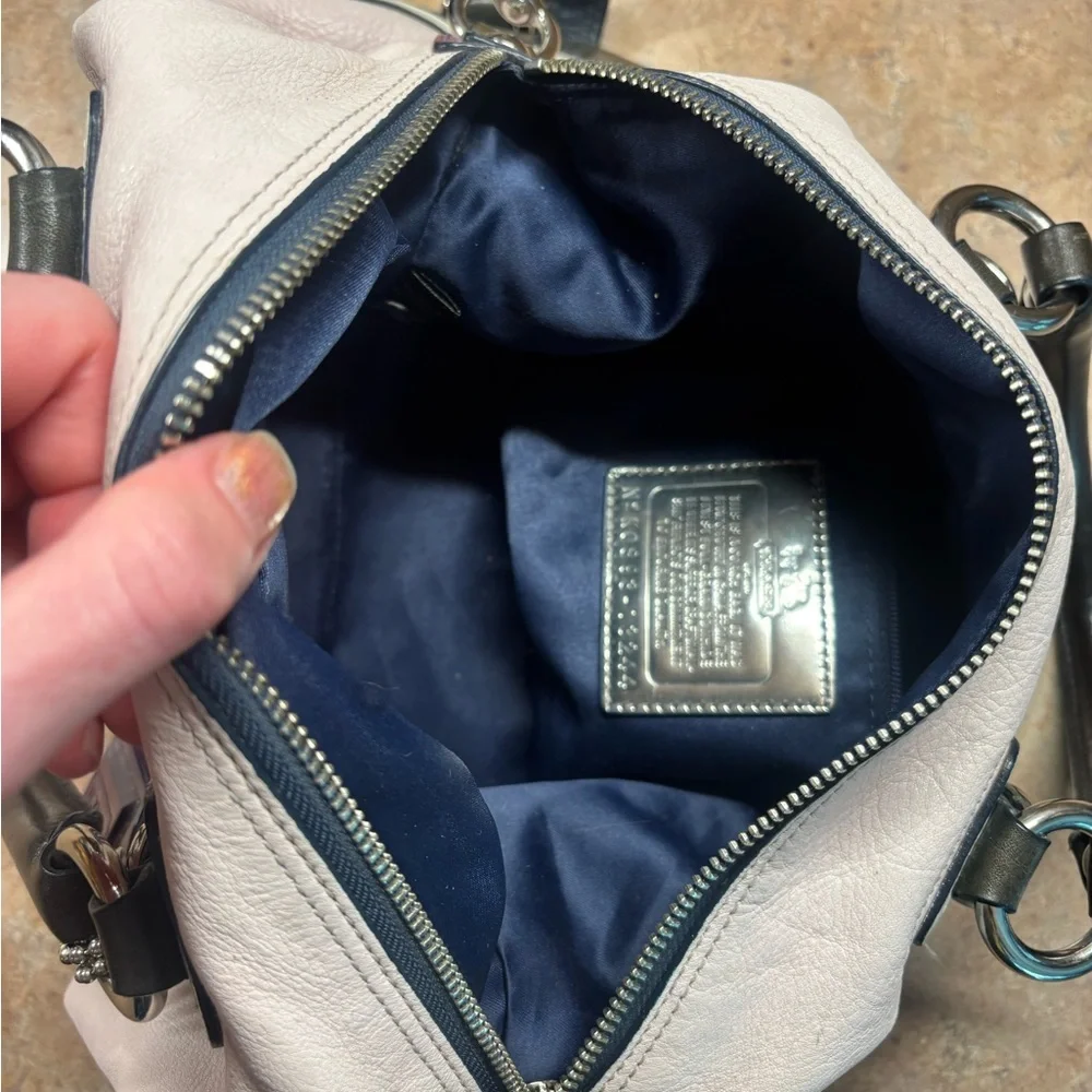 Vintage Coach Madison Sabrina Satchel in Dusty Rose - Excellent Condition - Picture 16 of 17